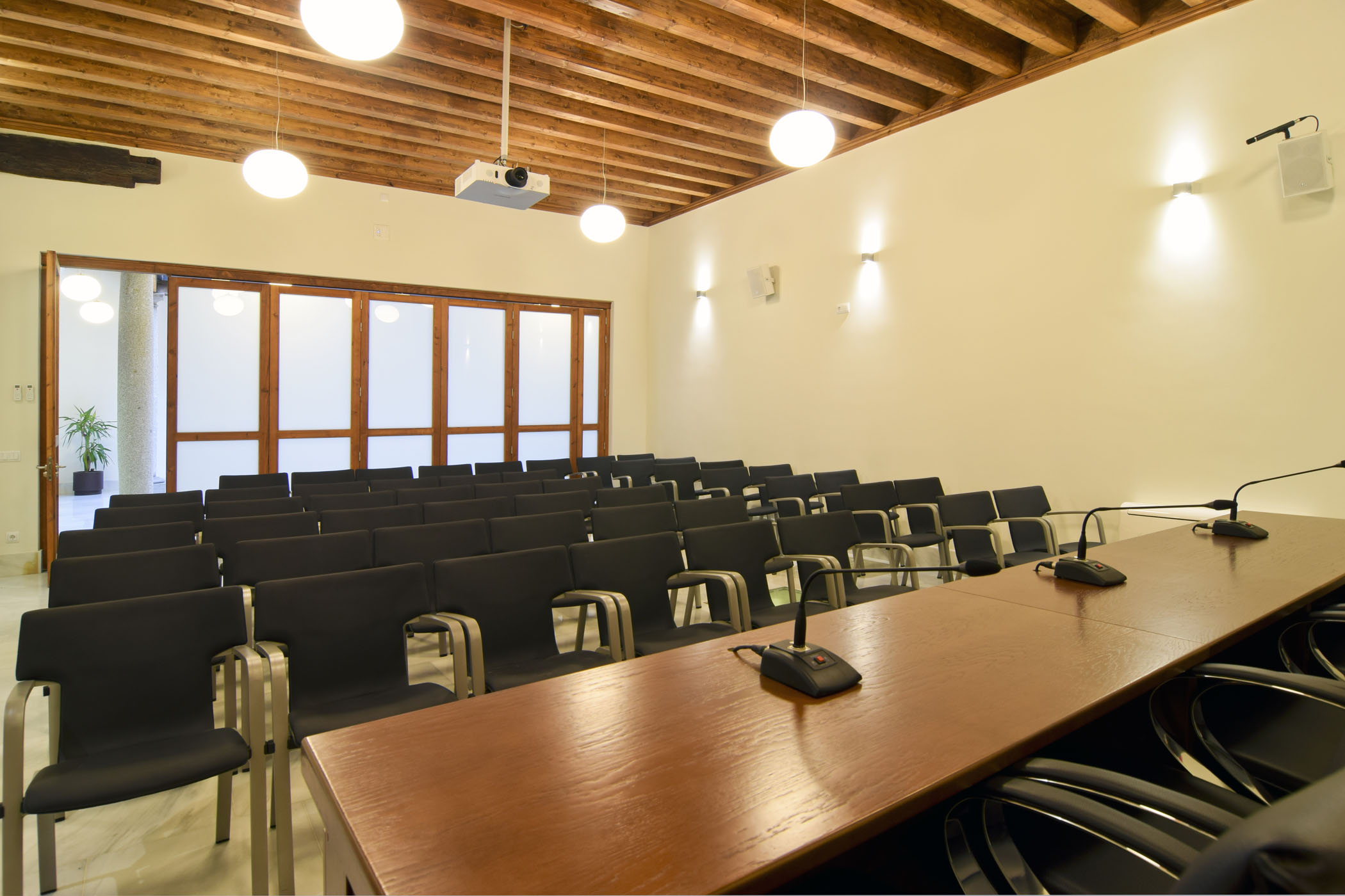 Rehabilitación sede Colegio Oficial de Médicos.Toledo